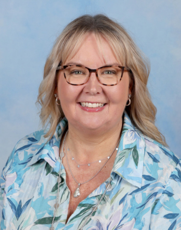 Shelley Lyon